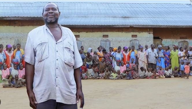 Ugandan Man with 12 Wives, 102 Children, and 578 Grandchildren 